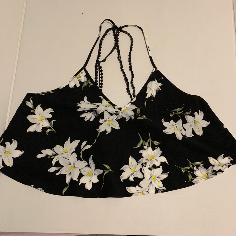 Forever 21 Crop top Black, White and Yellow Size L Crotchet Razorback
